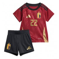 Maglia Calcio Belgio Jeremy Doku #22 Prima Divisa Bambino Europei 2024 Manica Corta (+ pantaloncini)